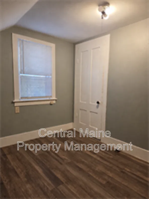 Studio, 1.0 bath, 144 sqft, $500 — Photo 3