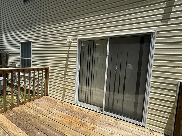 2127 Tom St #2127 — Photo 8