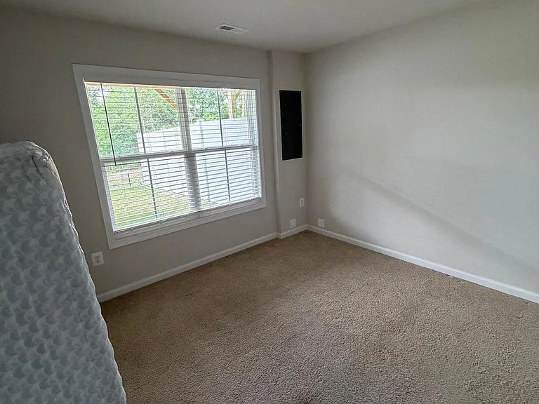 4105 Bolton Ct — Photo 23