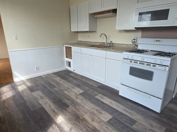23-25 Clinton St #2, Waltham, MA 02453