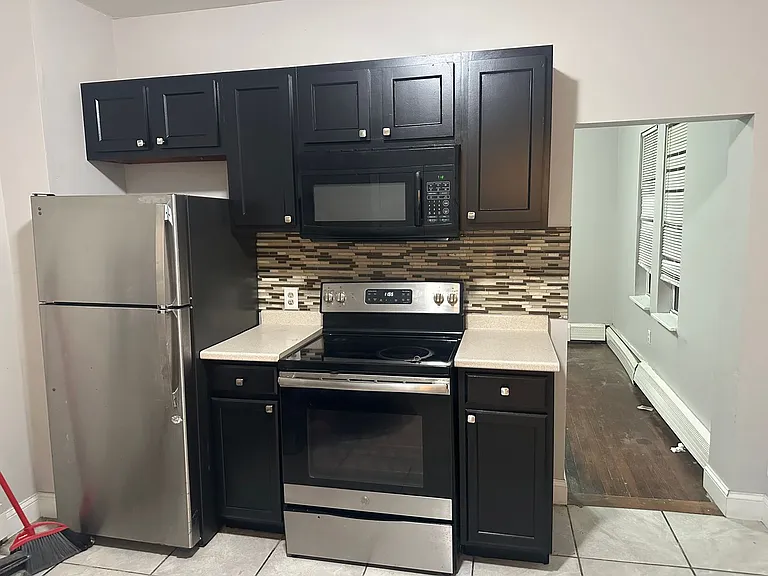 732 E Main St — Photo 13