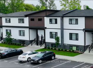 4263 4th Ave #722, Niagara Falls, ON L2E 0C2