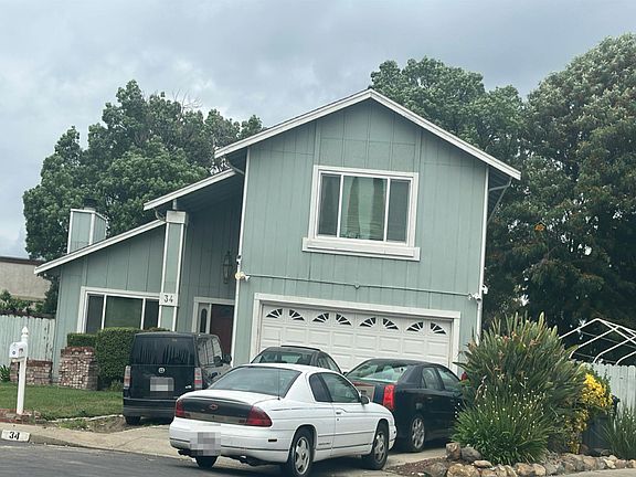 2nd image of 34 Sutter Ct