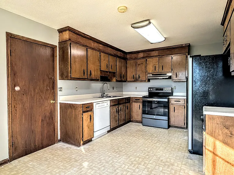 608 Matheny Cut — Photo 6