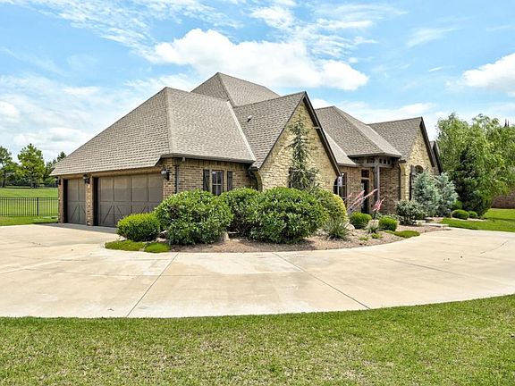 3rd image of 22090 White Pine Cir