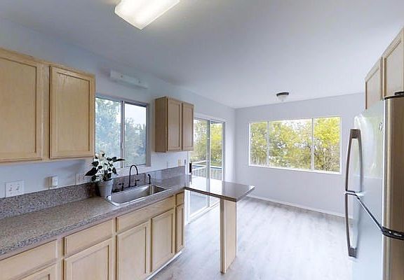 4th image of 28-472 Kaulike St