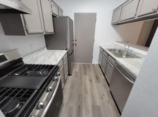 809 Lexington Rd #B, Elgin, TX 78621