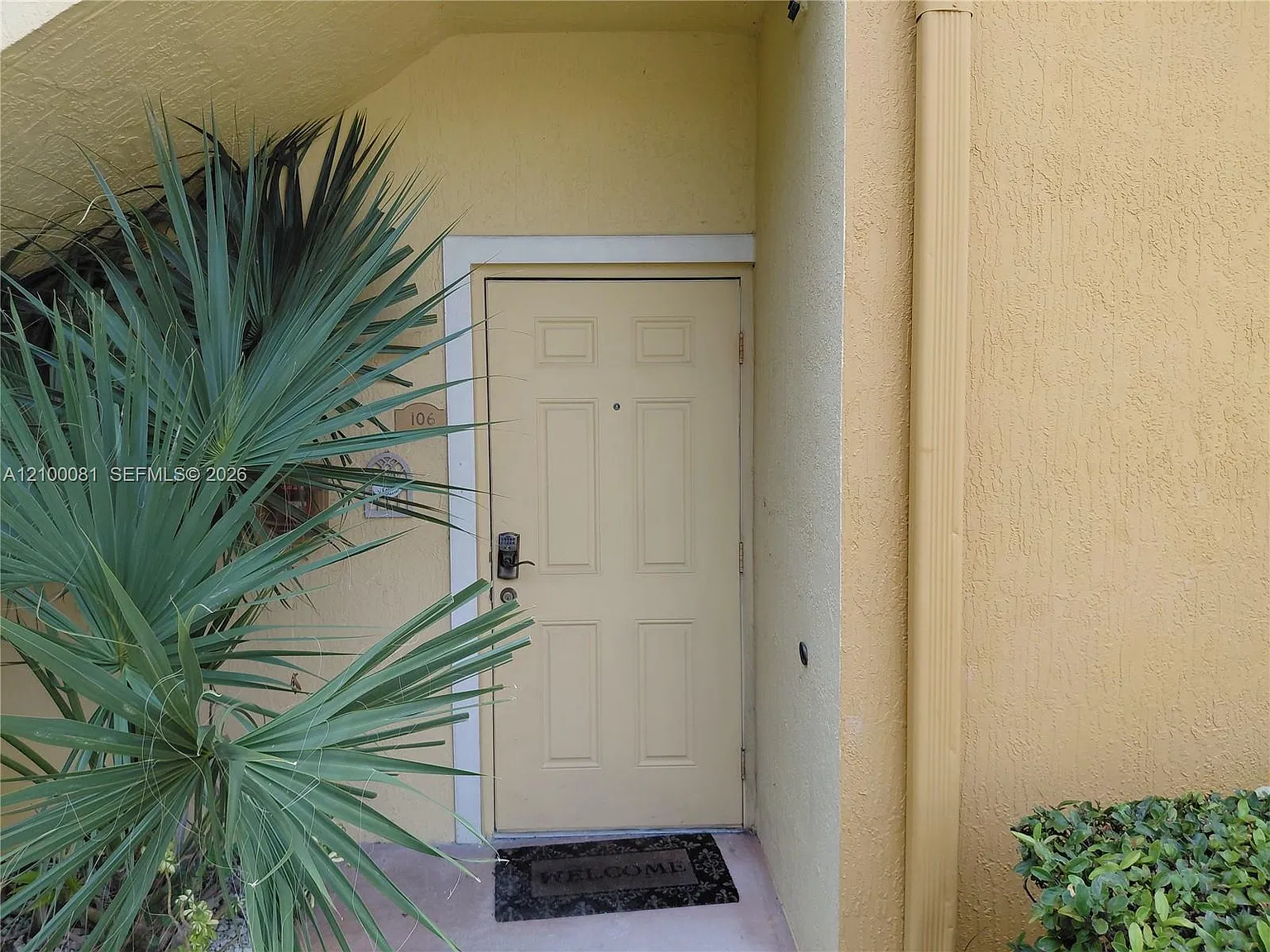 Palm Gardens At Doral Con — Photo 2