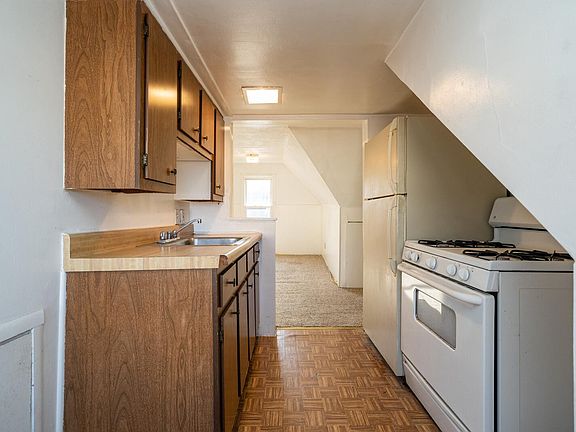 5th image of 26574 Dartmouth St APT 3