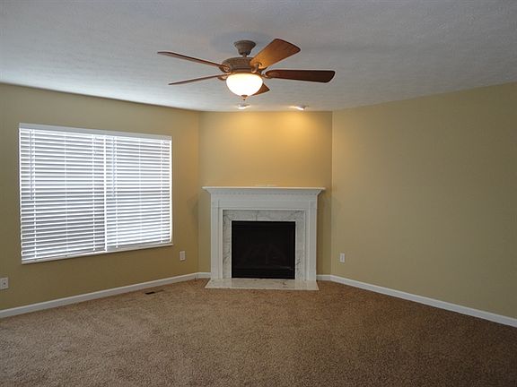 2nd image of 141 Arbor Glen