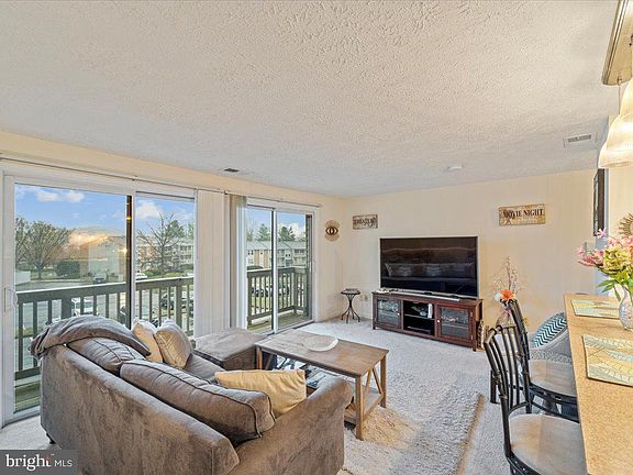 5th image of 17050 Capri Ln APT 304