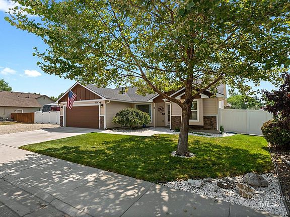 2nd image of 1013 Dittman Dr