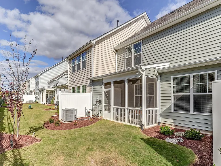 329 Acorn Hollow Pl — Photo 20