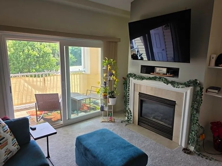 43300 Marymount Ter #300 — Photo 11