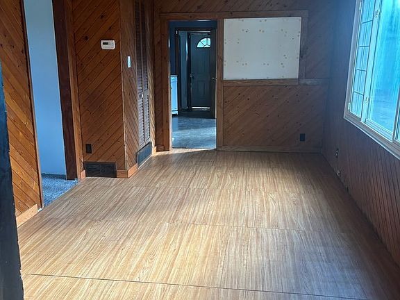 2nd image of 6904 Berdelle Ave