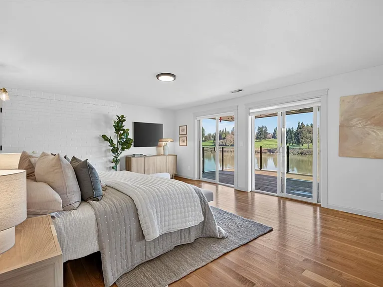 10150 S Riverside Dr — Photo 18