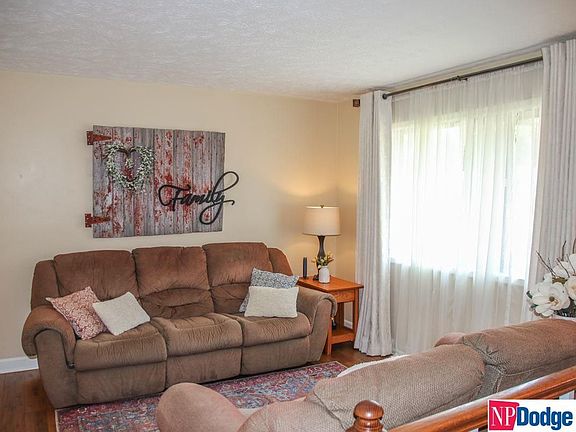 3rd image of 11813 S 34th St