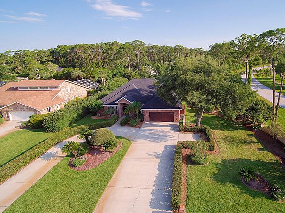 2nd image of 200 Pleasant Valley Dr