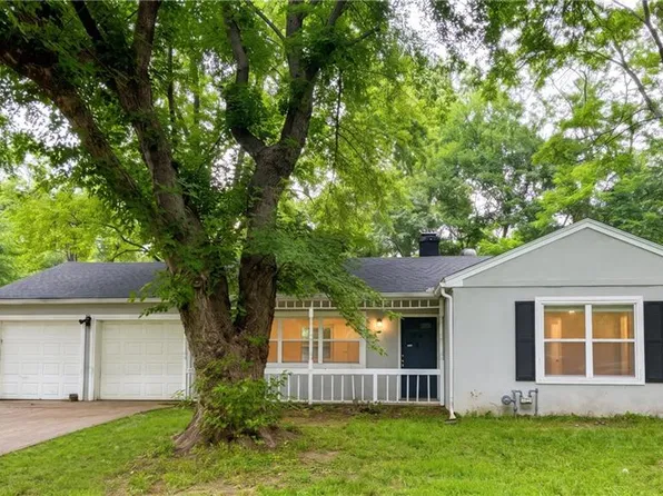 5215 Sterling Ave, Raytown, MO 64133