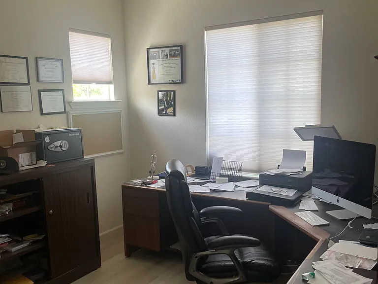 1550 Peregrine Dr — Photo 11