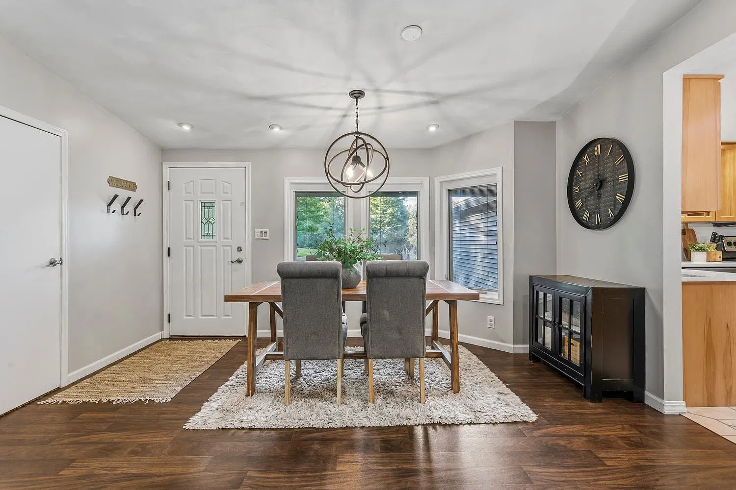 3 bed, 1590 sqft, $2,300 — Photo 3