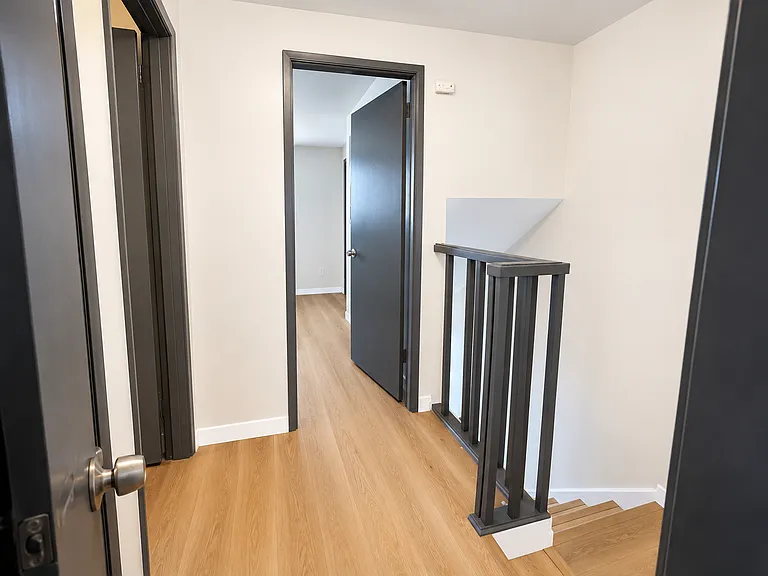 703 Woodford Ave N #3A — Photo 10