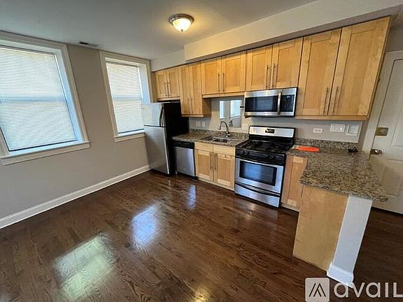 2nd image of 1856 N Sawyer Ave APT 102A