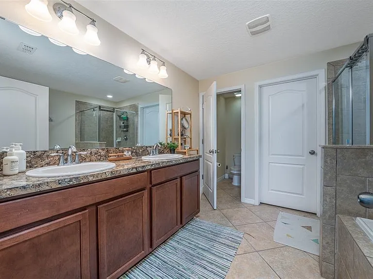 3272 Rodrick Cir — Photo 12