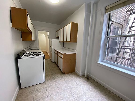 4th image of 41-29 46th St #2E