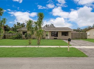 316 NW 3rd St, Deerfield Beach, FL 33441