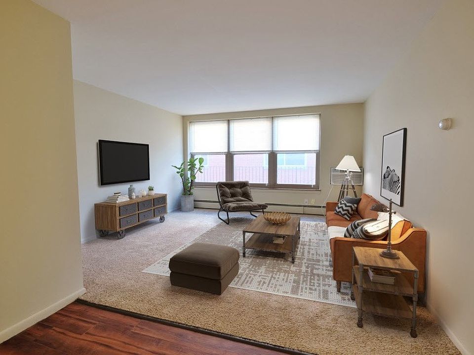 Welcome to Central Lakes of Uptown, where modern living meets comfort. Enjoy spacious interiors with ample natural light, stylish decor, and a prime location near local amenities. Schedule your tour today and find your ideal home!