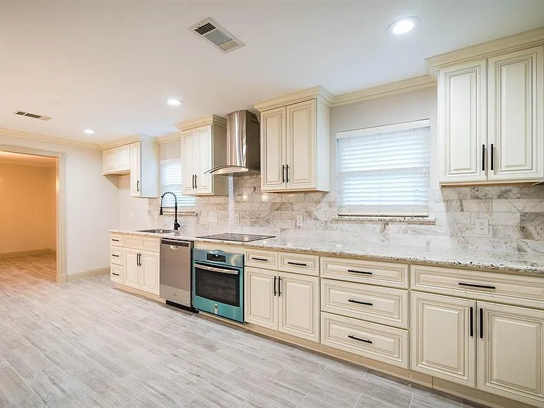 5046 Yarwell Dr — Photo 18