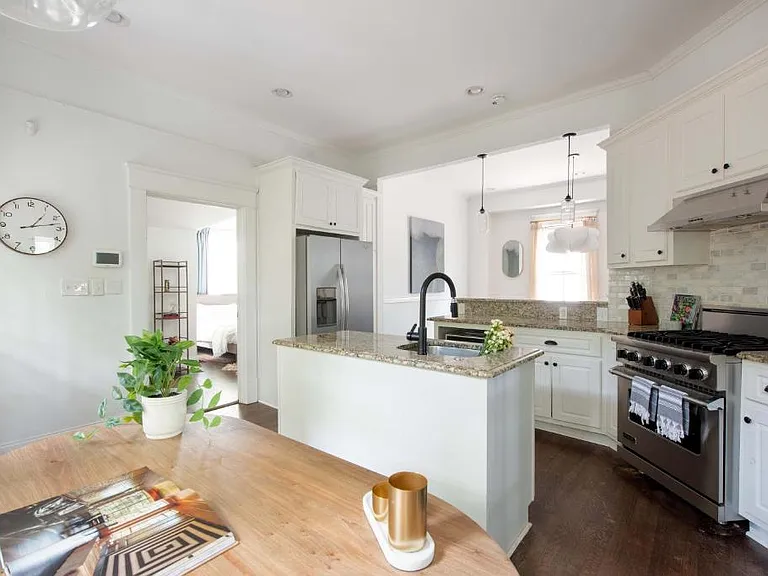 935 Greenwood Ave NE #A — Photo 22