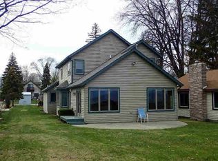 737 Bay Rd, Bay City, MI 48706