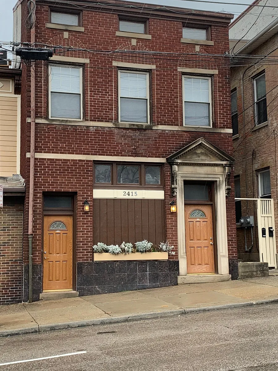 Building Photo - 2415 Vine St #2