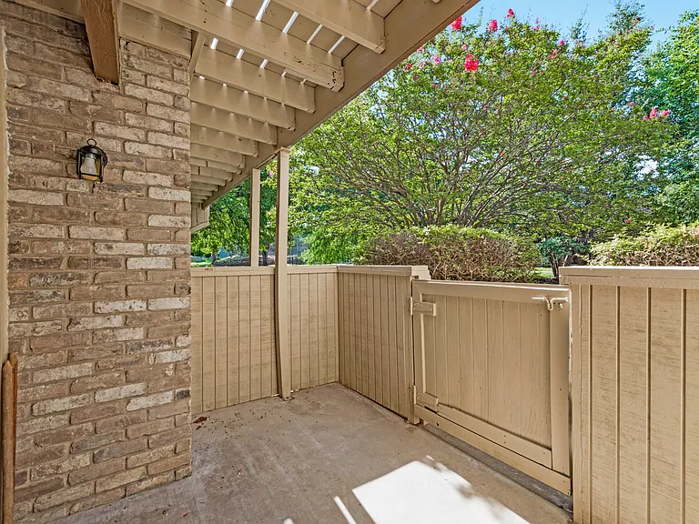 5814 Meadow Wood Ln #5814 — Photo 16