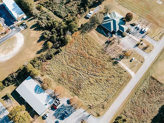 2nd image of 13 Oglethorpe Drive
