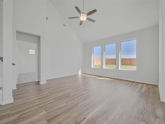 4th image of 6214 Greenville Dr