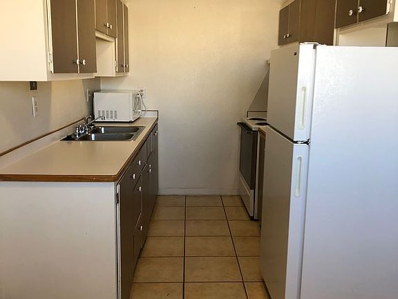 4th image of 600 S Gillette Ave APT 3