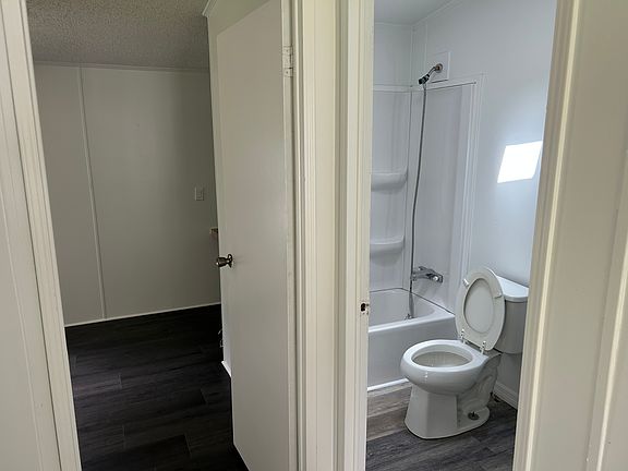 2nd image of 1200 SE 95th St