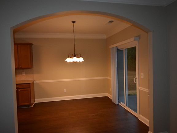 5th image of 401 Summerstone Ln