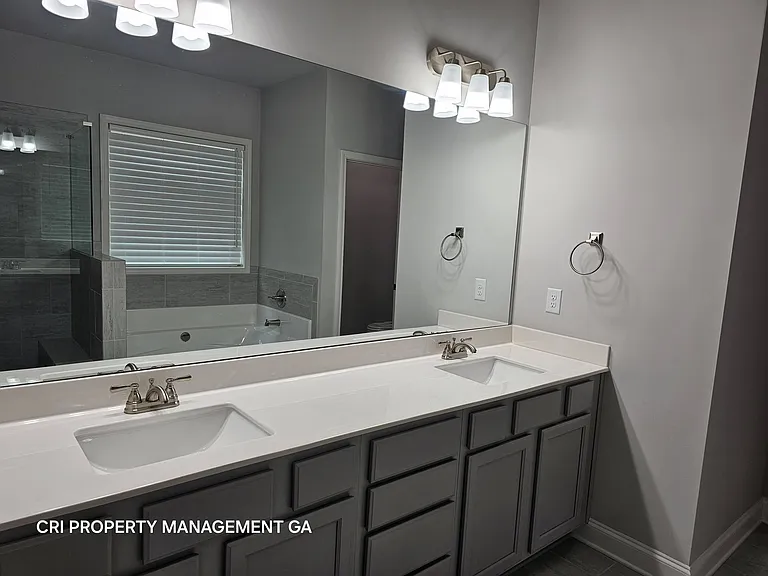 352 Newshaw Dr — Photo 33