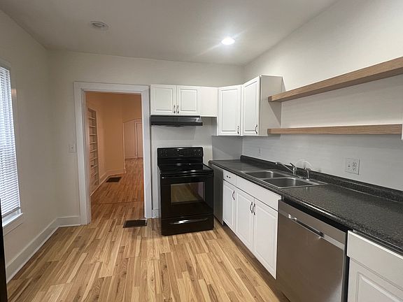 3rd image of 1517 Olive St