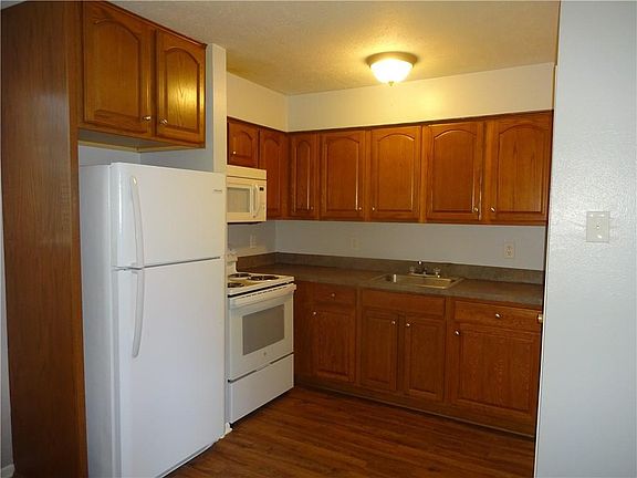 5th image of 120 Houma Blvd APT 8