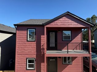 1176 Woodrow Ln, Medford, OR 97504