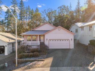 311 Independence Dr, Grants Pass, OR 97527