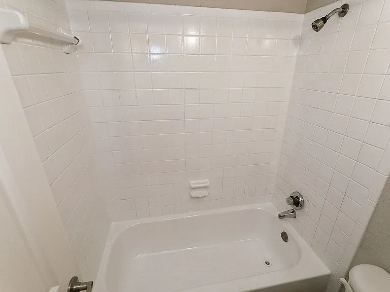 City Crest Apartments — Photo 120