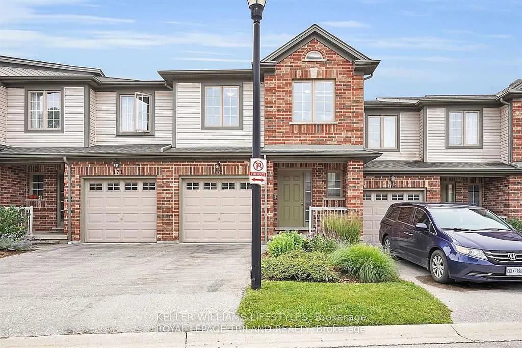 4 bed, $2,695 — Photo 2