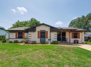 2822 Hollandale Ln, Farmers Branch, TX 75234