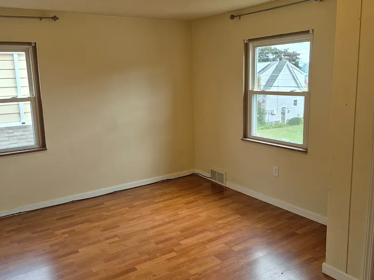 412 Ford St — Photo 12